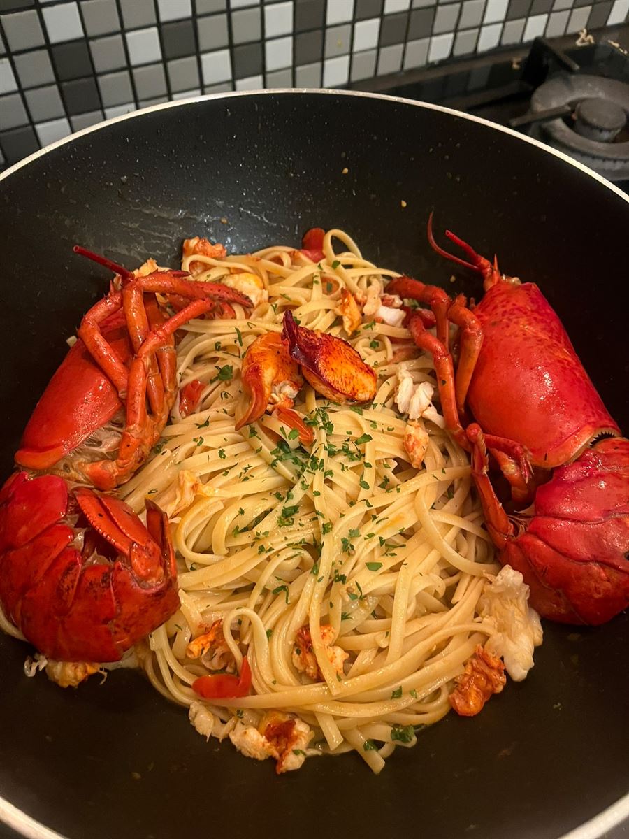 Linguine all'astice in padella